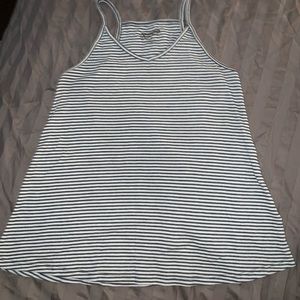 Arizona jeans gray and white cropped tank top